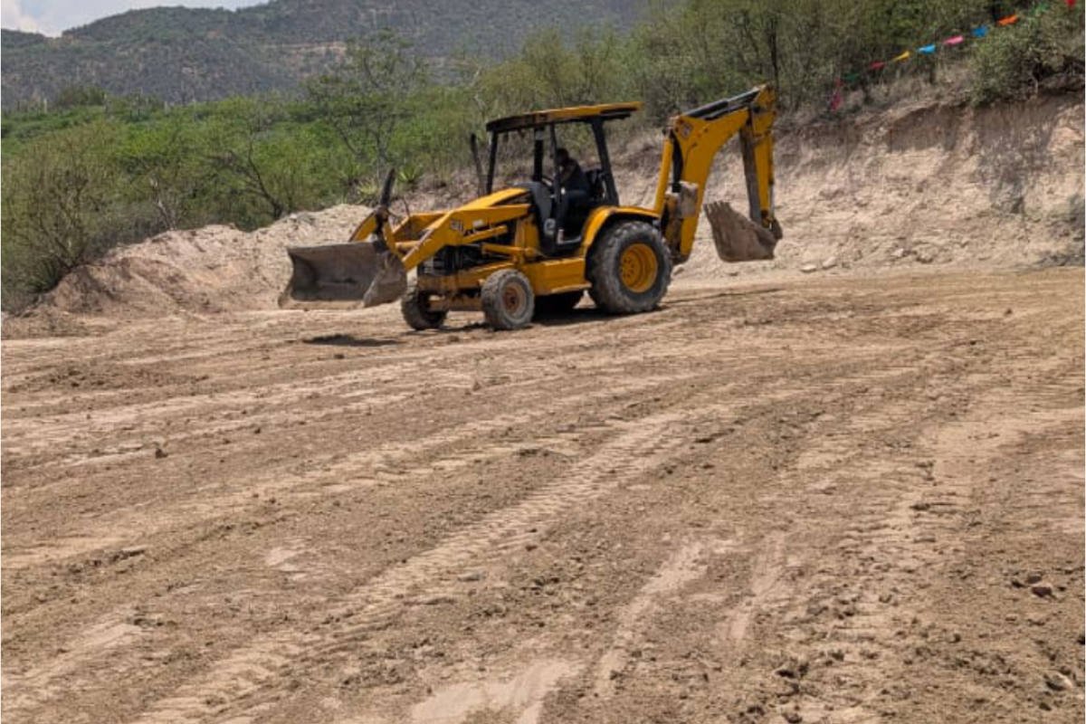 Anclajes y zapatas de concreto para invernaderos